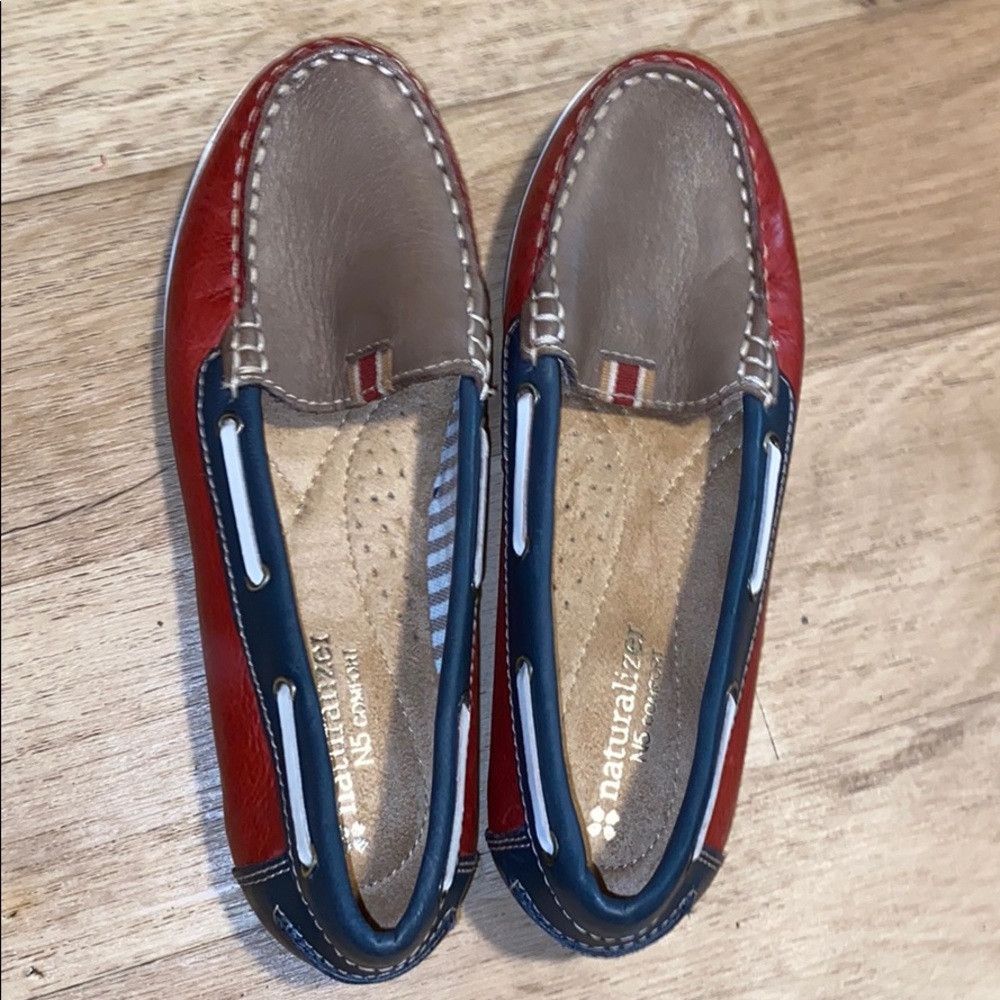 Naturalizer flats